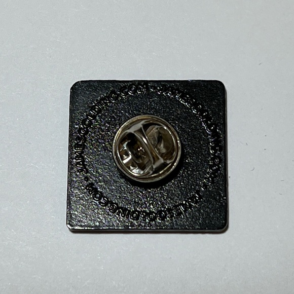 Super cute!!! James Golding “Super Natural Glam” Pin !!! - Picture 3 of 5